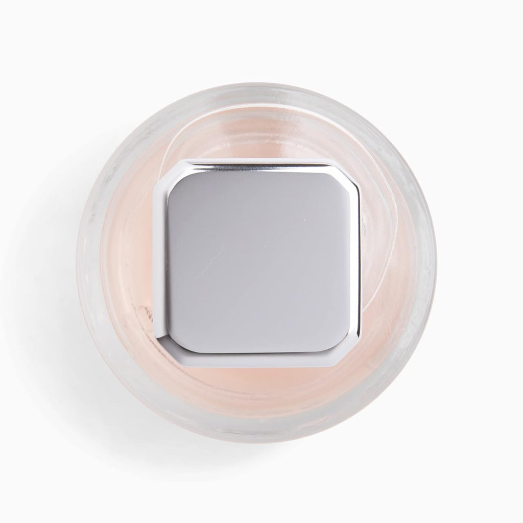 Experience Elegance with Guess 1981 Eau De Toilette Spray for Women - 3.4 Fl. Oz. of Floral Woody Musk Bliss